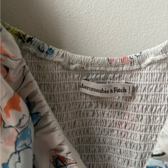 Abercrombie & Fitch Ruched White Floral Smocked Dress, size XL - Picture 2 of 7